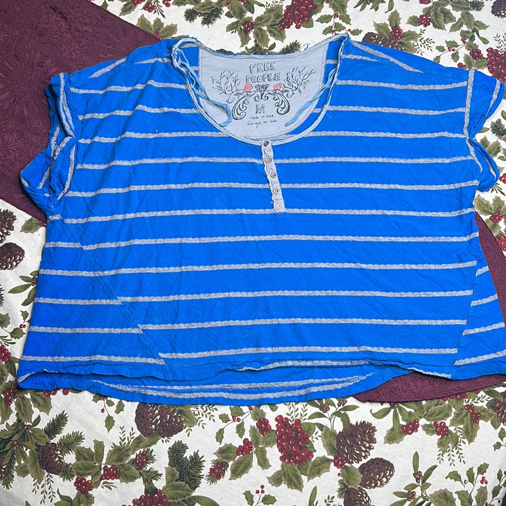Free People 1/4 button over size cap sleeve scoop neck shirt blu & grey stripe M